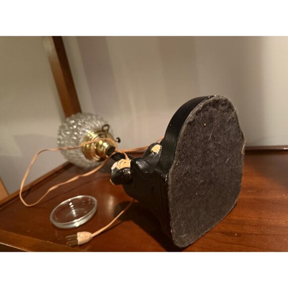 Vintage Charlie Chaplin Table Lamp – Reclining on Park Bench – Art Deco Style – - Picture 6 of 7